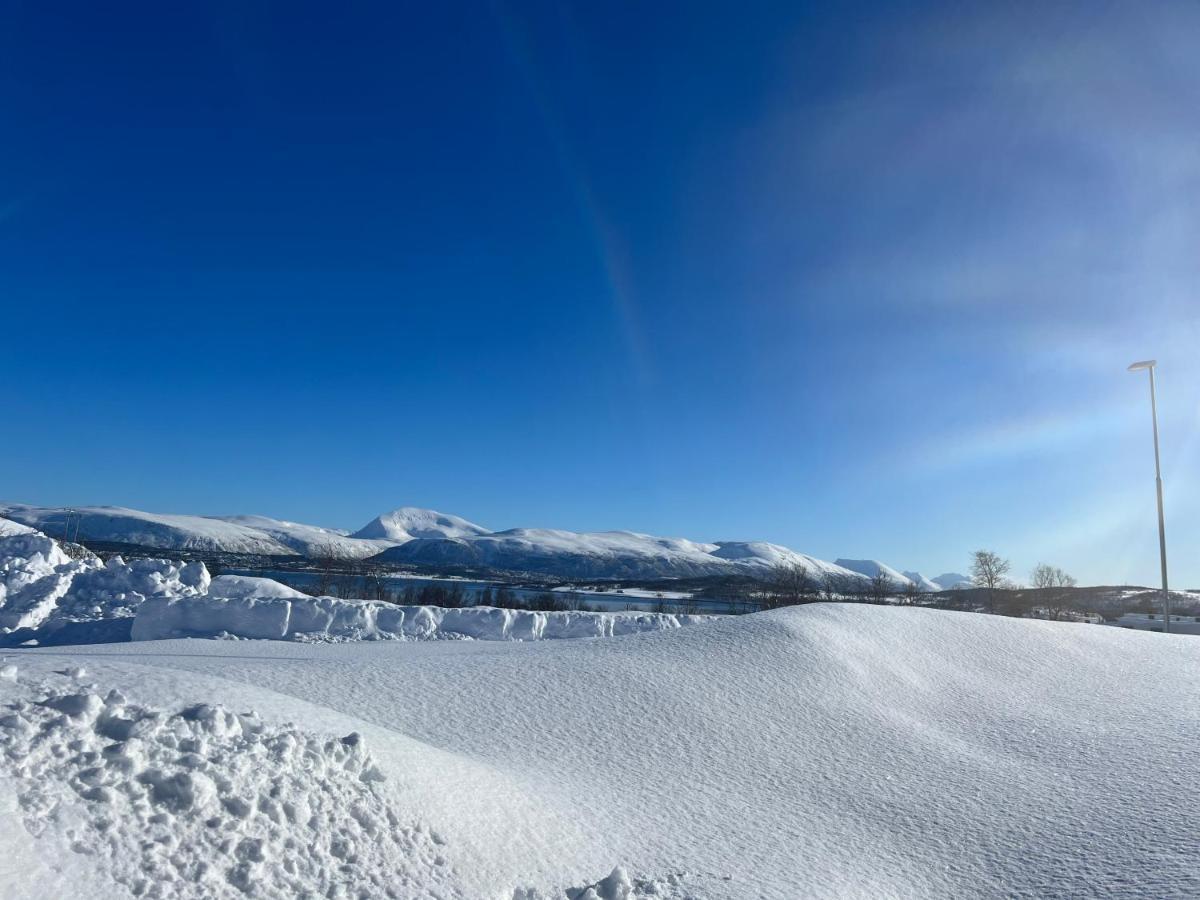 Kvaloya Arctic Retreat - In Beautiful Kvaloya, Homestay Tromso