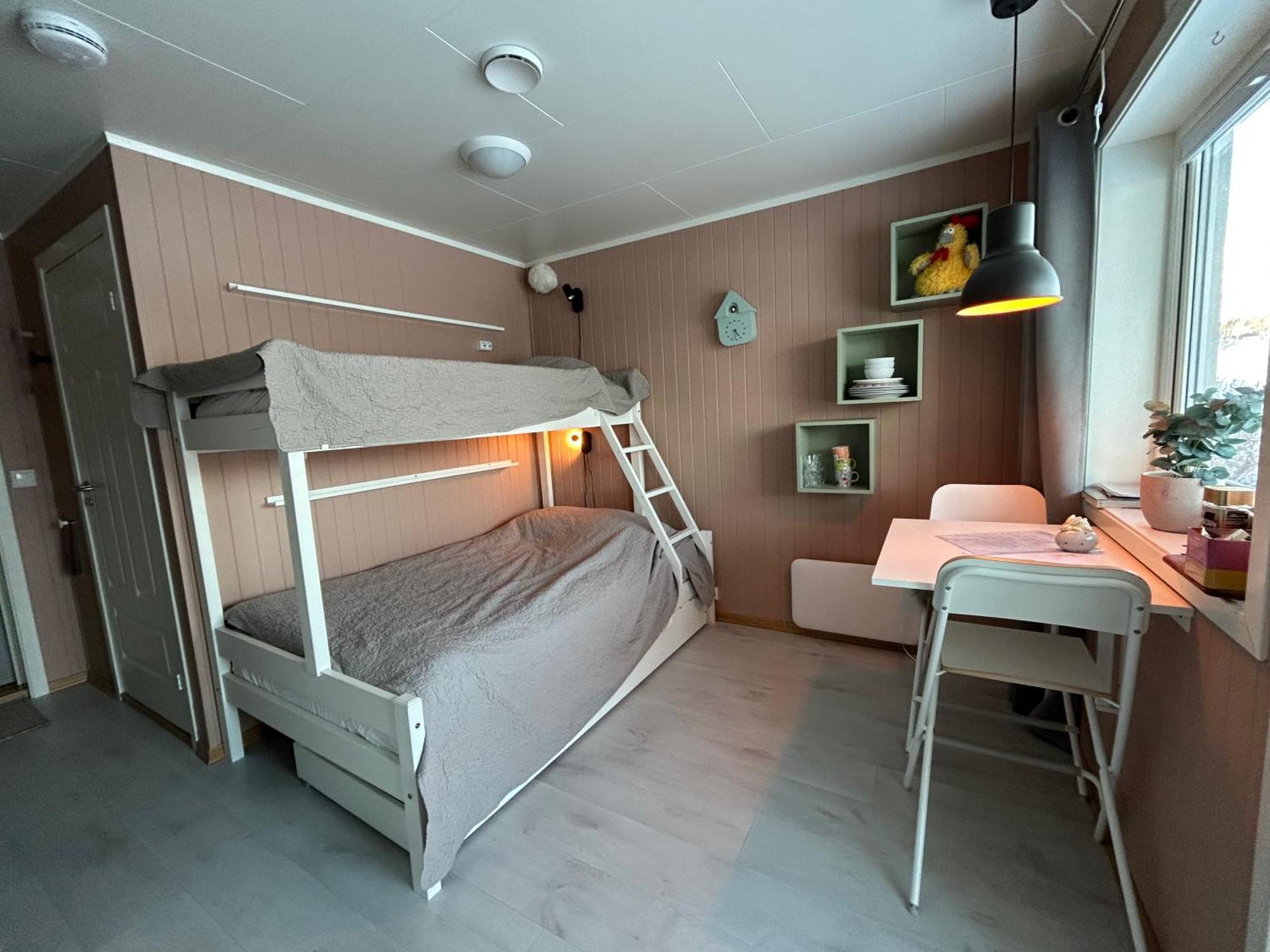 Kvaloya Arctic Retreat - In Beautiful Kvaloya, Homestay *